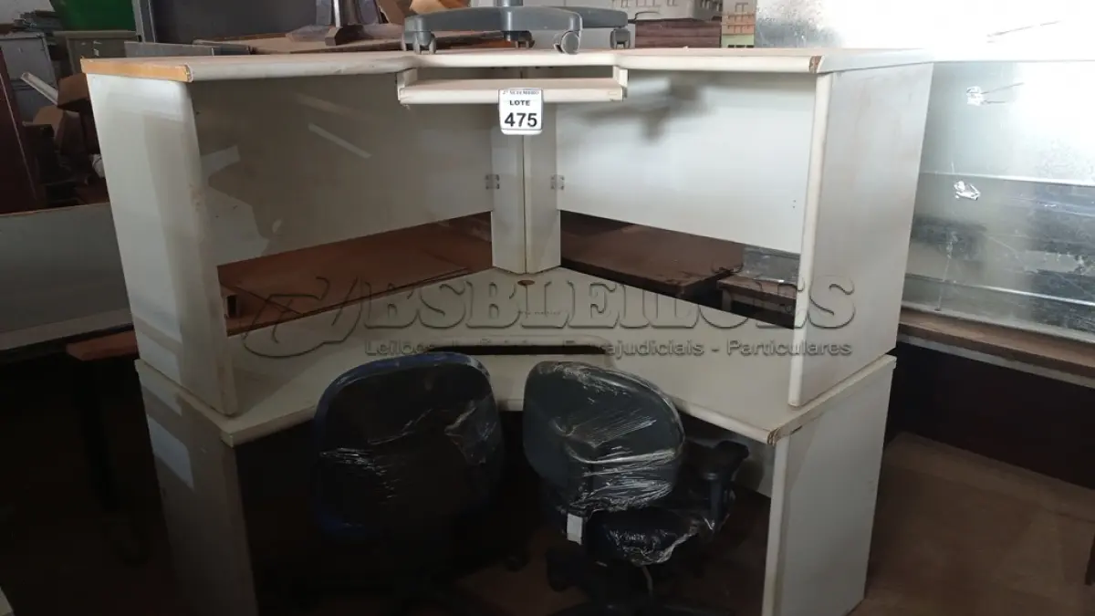 LOTE 475 - LOTE EXTRA. (NO ESTADO) ATENÇÃO! FAZER A VISITAÇÃO ANTES DE ARREMATAR, NÃO SABEMOS SE FUNCIONA, LEILÃO NÃO TEM GARANTIA E NEM DEVOLUÇÃO, SUJEITO A POSSÍVEIS AVARIAS VISÍVEIS/OCULTAS E/OU AUSÊNCIA DE COMPONENTES.