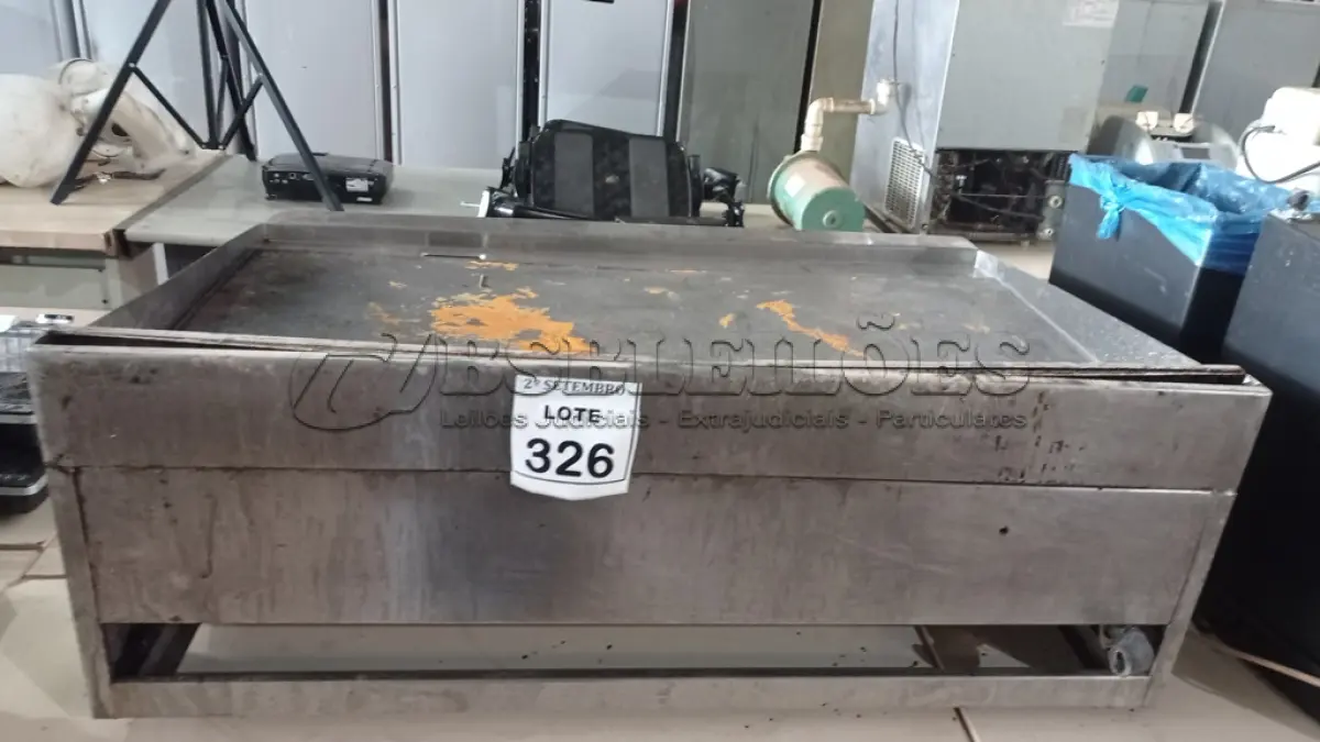 LOTE 326 - 01 CHAPA INDUSTRIAL A GÁS. (NO ESTADO) ATENÇÃO! FAZER A VISITAÇÃO ANTES DE ARREMATAR, NÃO SABEMOS SE FUNCIONA, LEILÃO NÃO TEM GARANTIA E NEM DEVOLUÇÃO, SUJEITO A POSSÍVEIS AVARIAS VISÍVEIS/OCULTAS E/OU AUSÊNCIA DE COMPONENTES.
