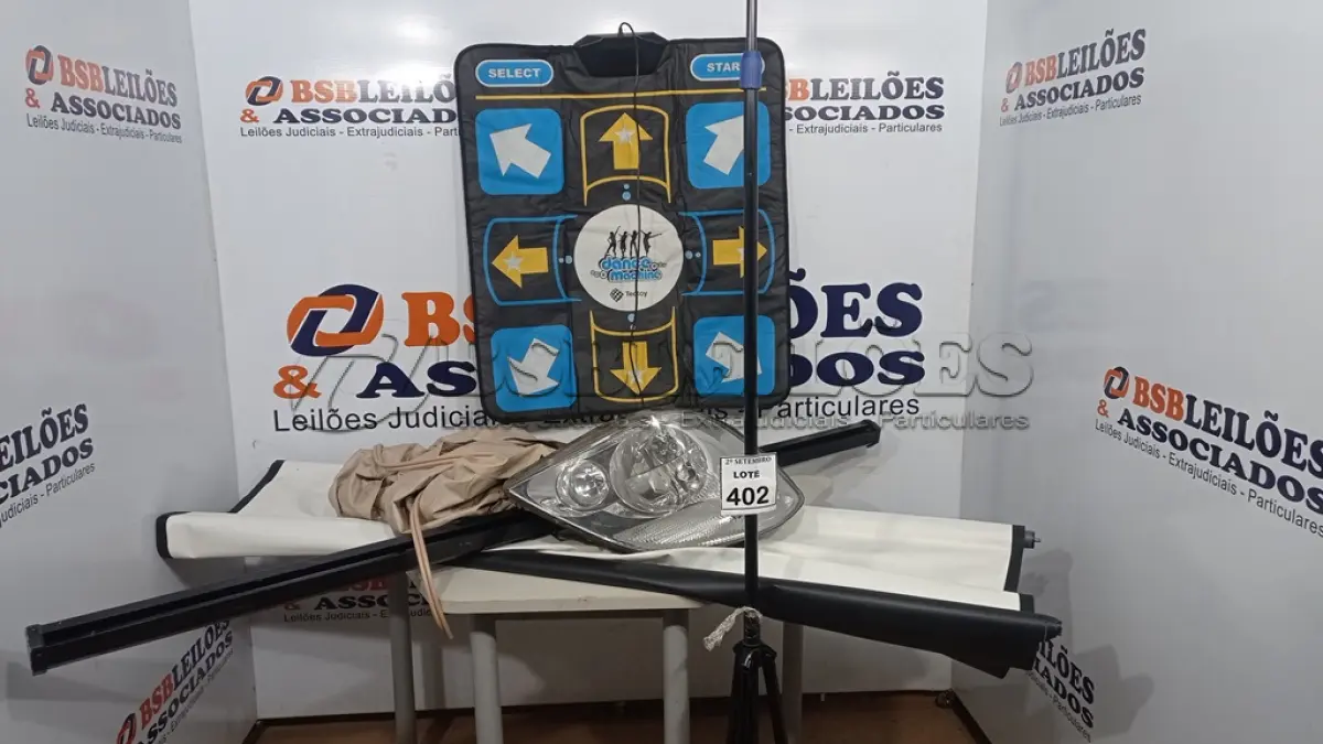 LOTE 402 - 01 ARQUIVO DE AÇO COM 04 GAVETAS. (NO ESTADO) ATENÇÃO! FAZER A VISITAÇÃO ANTES DE ARREMATAR, NÃO SABEMOS SE FUNCIONA, LEILÃO NÃO TEM GARANTIA E NEM DEVOLUÇÃO, SUJEITO A POSSÍVEIS AVARIAS VISÍVEIS/OCULTAS E/OU AUSÊNCIA DE COMPONENTES.