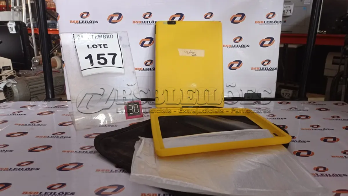 LOTE 157 - 01 TABLET MARCA POSITIVO. (NO ESTADO) ATENÇÃO! FAZER A VISITAÇÃO ANTES DE ARREMATAR, NÃO SABEMOS SE FUNCIONA, LEILÃO NÃO TEM GARANTIA E NEM DEVOLUÇÃO, SUJEITO A POSSÍVEIS AVARIAS VISÍVEIS/OCULTAS E/OU AUSÊNCIA DE COMPONENTES.