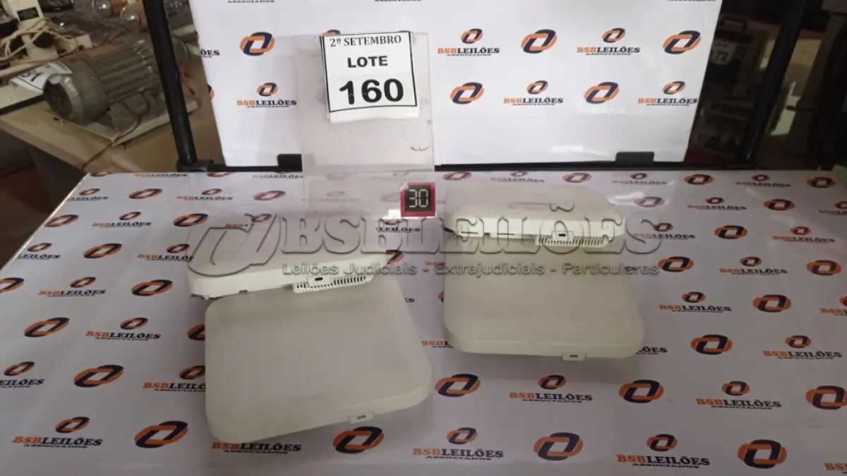 LOTE 160 - 04 ACCESS POINT. (NO ESTADO) ATENÇÃO! FAZER A VISITAÇÃO ANTES DE ARREMATAR, NÃO SABEMOS SE FUNCIONA, LEILÃO NÃO TEM GARANTIA E NEM DEVOLUÇÃO, SUJEITO A POSSÍVEIS AVARIAS VISÍVEIS/OCULTAS E/OU AUSÊNCIA DE COMPONENTES.
