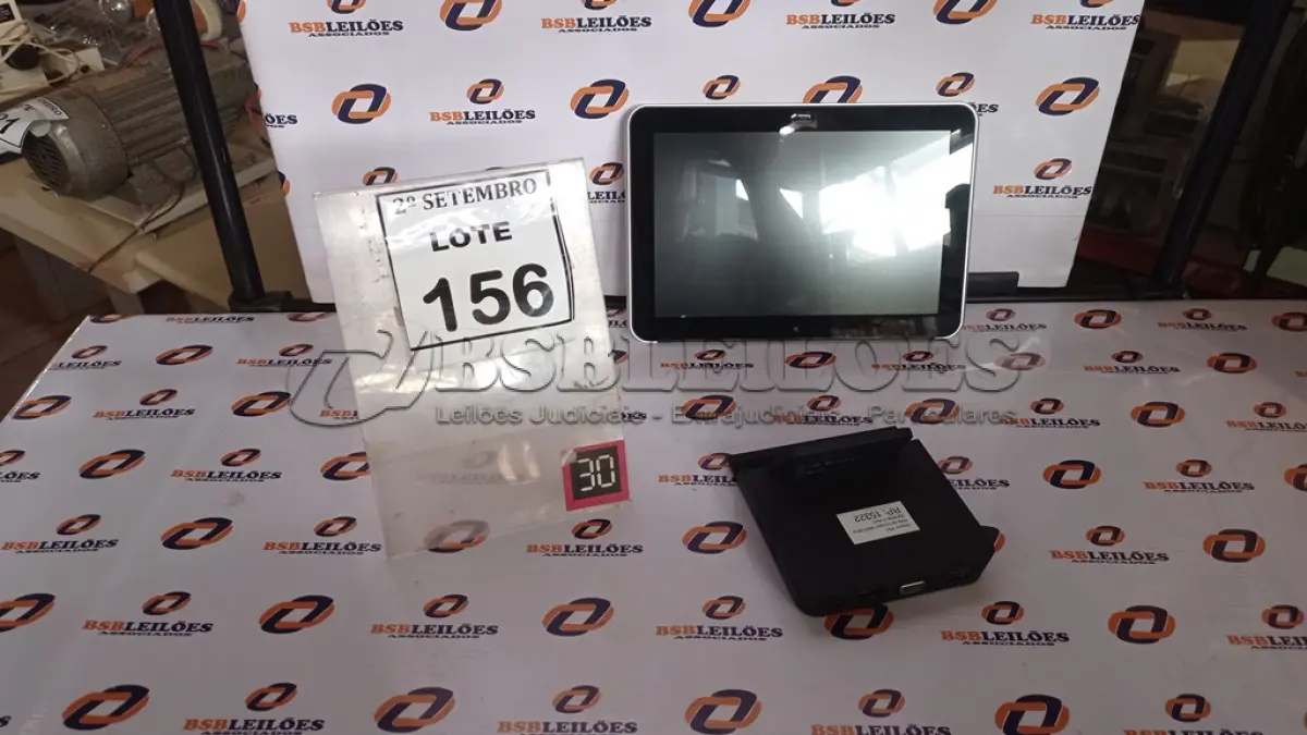 LOTE 156 - 01 TABLET HP ELITEPAD. (NO ESTADO) ATENÇÃO! FAZER A VISITAÇÃO ANTES DE ARREMATAR, NÃO SABEMOS SE FUNCIONA, LEILÃO NÃO TEM GARANTIA E NEM DEVOLUÇÃO, SUJEITO A POSSÍVEIS AVARIAS VISÍVEIS/OCULTAS E/OU AUSÊNCIA DE COMPONENTES.