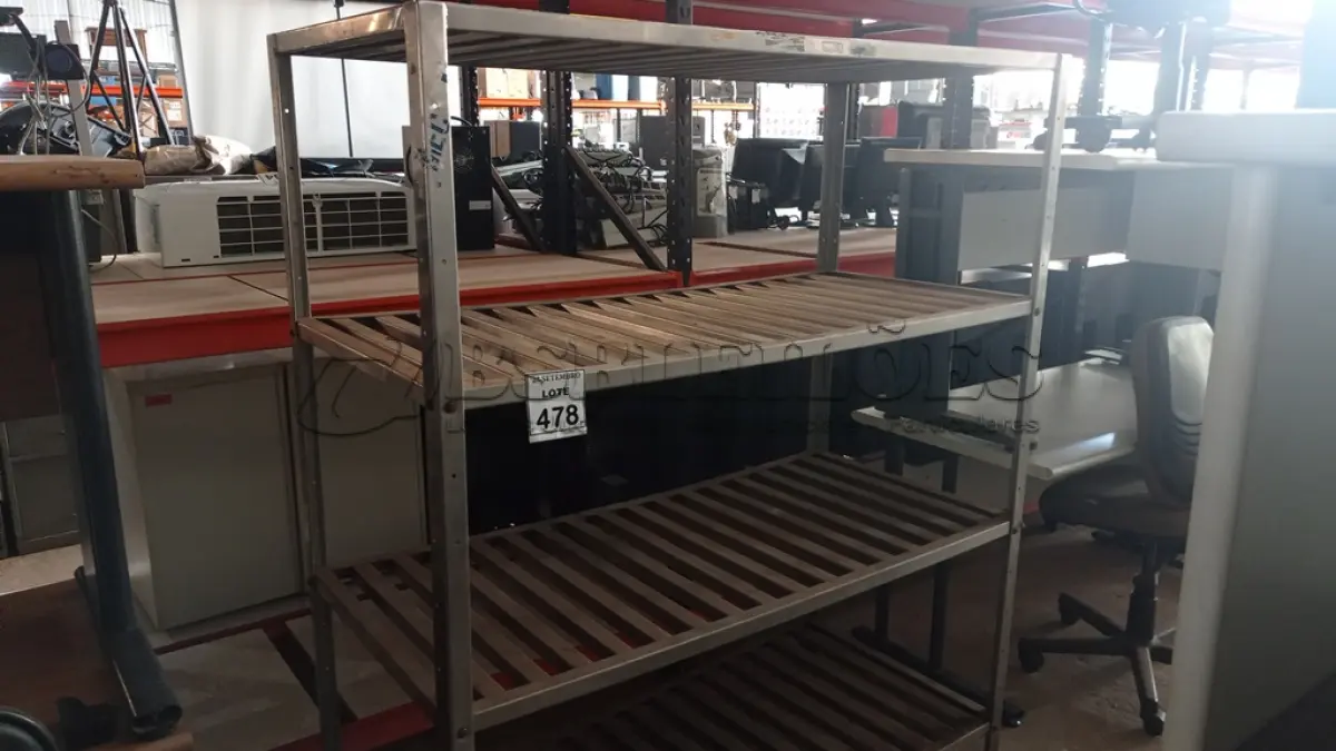 LOTE 478 - LOTE EXTRA. (NO ESTADO) ATENÇÃO! FAZER A VISITAÇÃO ANTES DE ARREMATAR, NÃO SABEMOS SE FUNCIONA, LEILÃO NÃO TEM GARANTIA E NEM DEVOLUÇÃO, SUJEITO A POSSÍVEIS AVARIAS VISÍVEIS/OCULTAS E/OU AUSÊNCIA DE COMPONENTES.