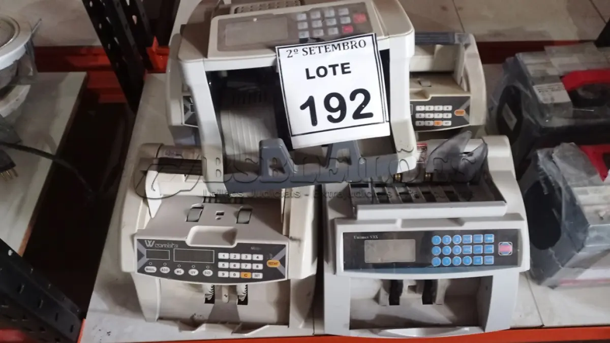 LOTE 192 - 05 MÁQUINAS DE CONTAR CÉDULAS. (NO ESTADO) ATENÇÃO! FAZER A VISITAÇÃO ANTES DE ARREMATAR, NÃO SABEMOS SE FUNCIONA, LEILÃO NÃO TEM GARANTIA E NEM DEVOLUÇÃO, SUJEITO A POSSÍVEIS AVARIAS VISÍVEIS/OCULTAS E/OU AUSÊNCIA DE COMPONENTES.