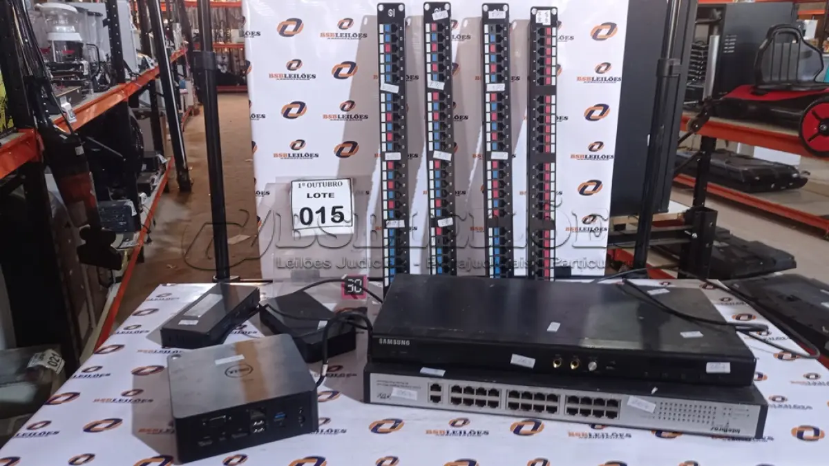 LOTE 015 - 01 SWITCH 24 PORTAS MARCA INTELBRAS, 01 APARELHO DVD MARCA SAMSUNG E 03 DOCK STATION MARCA DELL. (NO ESTADO) ATENÇÃO! FAZER A VISITAÇÃO ANTES DE ARREMATAR, NÃO SABEMOS SE FUNCIONA, LEILÃO NÃO TEM GARANTIA E NEM DEVOLUÇÃO, SUJEITO A POSSÍVEIS AVARIAS VISÍVEIS/OCULTAS E/OU AUSÊNCIA DE COMPONENTES.