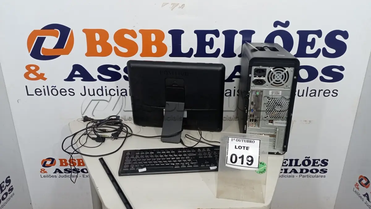 LOTE 019 - 01 CPU MARCA POSITIVO, 01 MONITOR MARCA POSITIVO E 01 TECLADO MARCA POSITIVO. (NO ESTADO) ATENÇÃO! FAZER A VISITAÇÃO ANTES DE ARREMATAR, NÃO SABEMOS SE FUNCIONA, LEILÃO NÃO TEM GARANTIA E NEM DEVOLUÇÃO, SUJEITO A POSSÍVEIS AVARIAS VISÍVEIS/OCULTAS E/OU AUSÊNCIA DE COMPONENTES.
