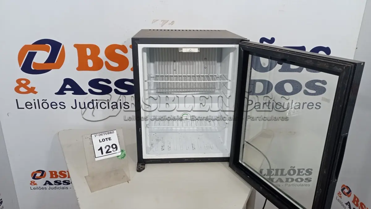 LOTE 129 - 01 ADEGA. (NO ESTADO) ATENÇÃO! FAZER A VISITAÇÃO ANTES DE ARREMATAR, NÃO SABEMOS SE FUNCIONA, LEILÃO NÃO TEM GARANTIA E NEM DEVOLUÇÃO, SUJEITO A POSSÍVEIS AVARIAS VISÍVEIS/OCULTAS E/OU AUSÊNCIA DE COMPONENTES.