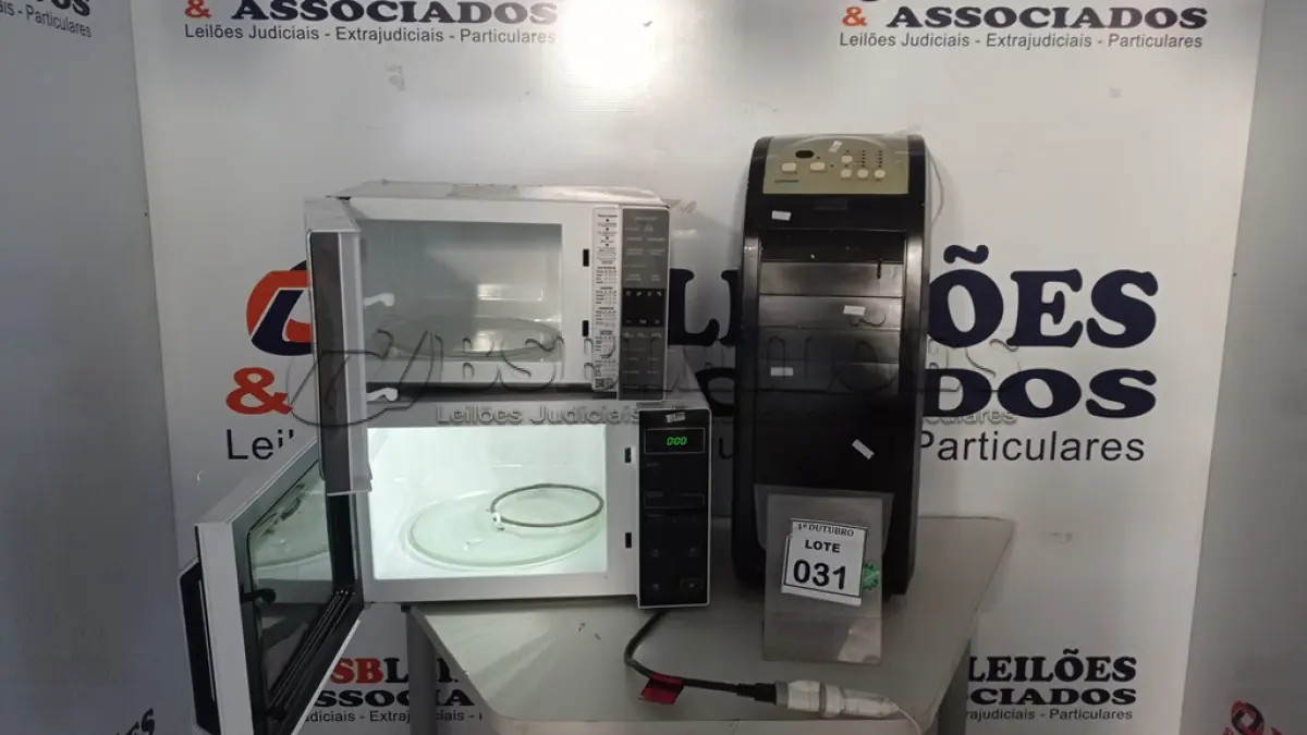 LOTE 031 - 02 MICRO-ONDAS MARCAS MIDEA E ELECTROLUX E 01 CLIMATIZADOR DE AR MARCA PHILCO. (NO ESTADO) ATENÇÃO! FAZER A VISITAÇÃO ANTES DE ARREMATAR, NÃO SABEMOS SE FUNCIONA, LEILÃO NÃO TEM GARANTIA E NEM DEVOLUÇÃO, SUJEITO A POSSÍVEIS AVARIAS VISÍVEIS/OCULTAS E/OU AUSÊNCIA DE COMPONENTES.