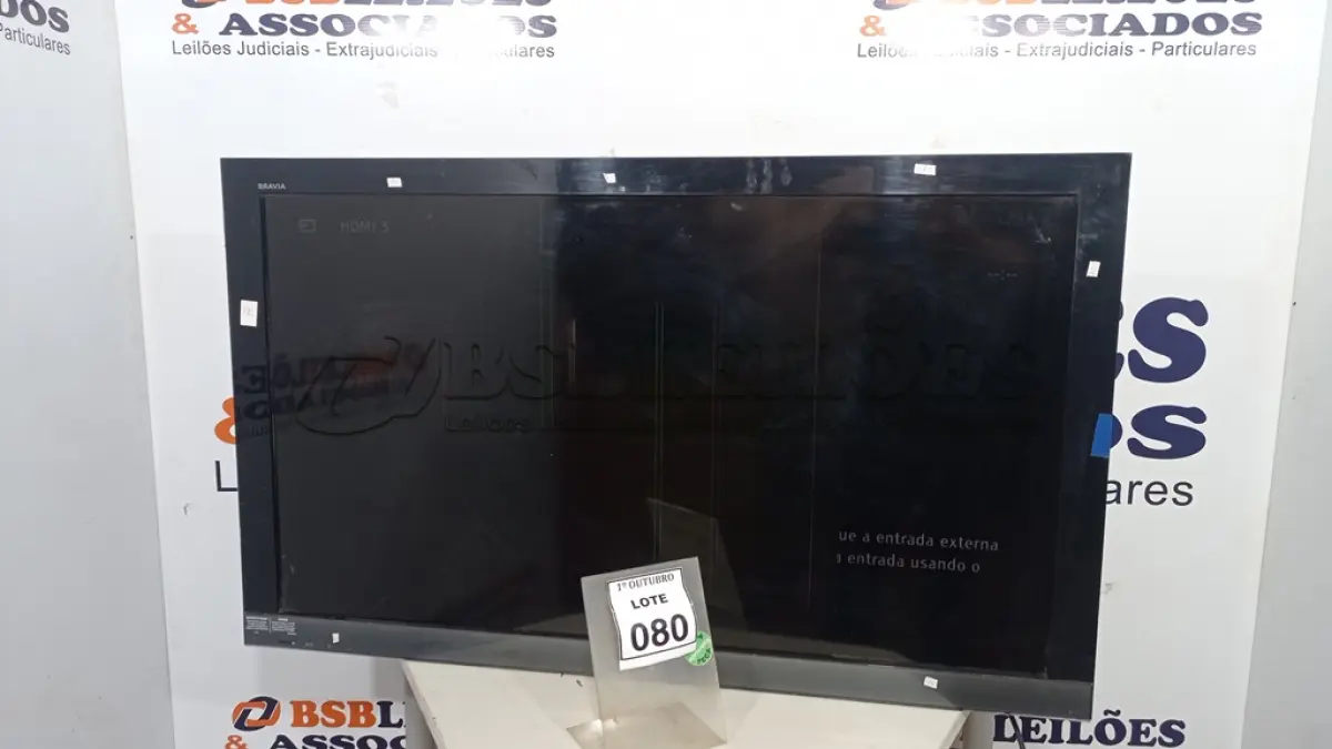LOTE 080 - 01 TV LCD 46’’ MARCA SONY. (NO ESTADO) ATENÇÃO! FAZER A VISITAÇÃO ANTES DE ARREMATAR, NÃO SABEMOS SE FUNCIONA, LEILÃO NÃO TEM GARANTIA E NEM DEVOLUÇÃO, SUJEITO A POSSÍVEIS AVARIAS VISÍVEIS/OCULTAS E/OU AUSÊNCIA DE COMPONENTES.