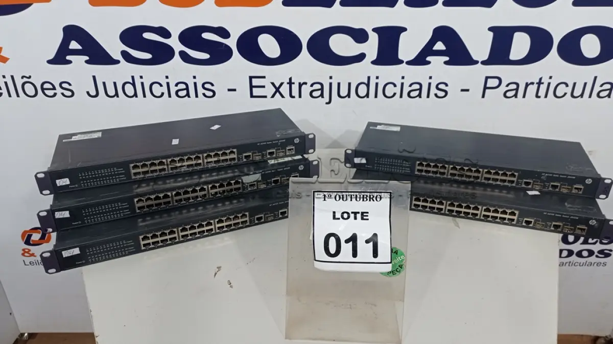 LOTE 011 - 05 SWITCHES 24 PORTAS MARCA HP. (NO ESTADO) ATENÇÃO! FAZER A VISITAÇÃO ANTES DE ARREMATAR, NÃO SABEMOS SE FUNCIONA, LEILÃO NÃO TEM GARANTIA E NEM DEVOLUÇÃO, SUJEITO A POSSÍVEIS AVARIAS VISÍVEIS/OCULTAS E/OU AUSÊNCIA DE COMPONENTES.