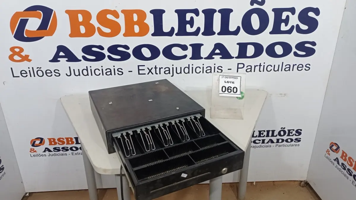 LOTE 060