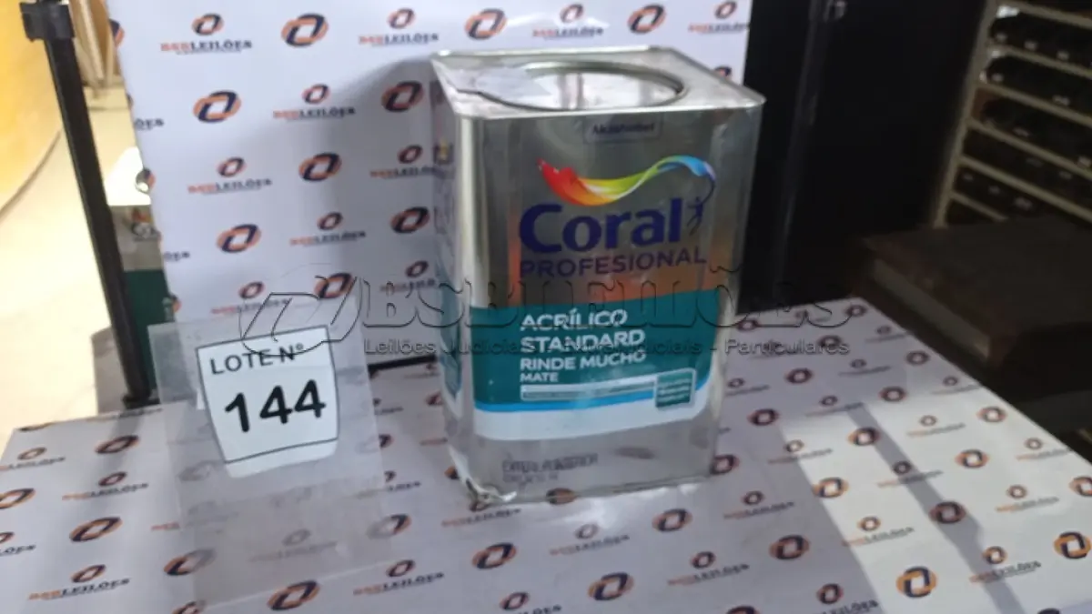 LOTE 144 - 01 LATA DE TINTA ACRILICA 18L NA COR BRANCA MARCA CORAL. (NO ESTADO, NÃO SABEMOS SE FUNCIONA. LEILÃO NÃO TEM GARANTIA E NEM DEVOLUÇÃO, SUJEITO A POSSÍVEIS AVARIAS VISÍVEIS/OCULTAS E/OU AUSÊNCIA DE COMPONENTES)