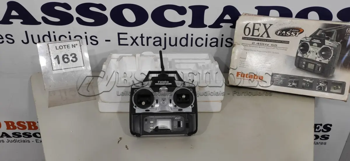LOTE 163 - 01 RÁDIO FUTABA 6EX 2.4GHZ (NO ESTADO, NÃO SABEMOS SE FUNCIONA. LEILÃO NÃO TEM GARANTIA E NEM DEVOLUÇÃO, SUJEITO A POSSÍVEIS AVARIAS VISÍVEIS/OCULTAS E/OU AUSÊNCIA DE COMPONENTES)