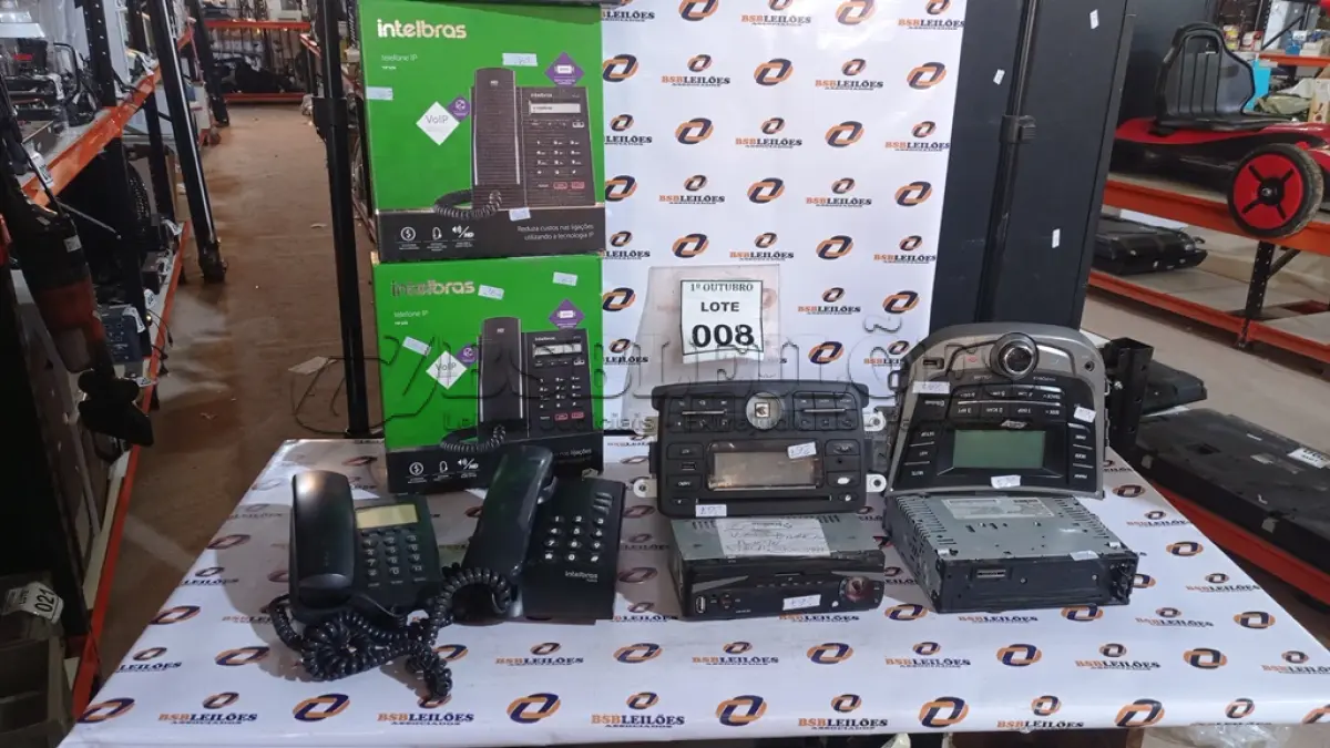 LOTE 008 - 04 APARELHOS DE SOM AUTOMOTIVO E 03 TELEFONES IP MARCA INTELBRAS. (NO ESTADO) ATENÇÃO! FAZER A VISITAÇÃO ANTES DE ARREMATAR, NÃO SABEMOS SE FUNCIONA, LEILÃO NÃO TEM GARANTIA E NEM DEVOLUÇÃO, SUJEITO A POSSÍVEIS AVARIAS VISÍVEIS/OCULTAS E/OU AUSÊNCIA DE COMPONENTES.