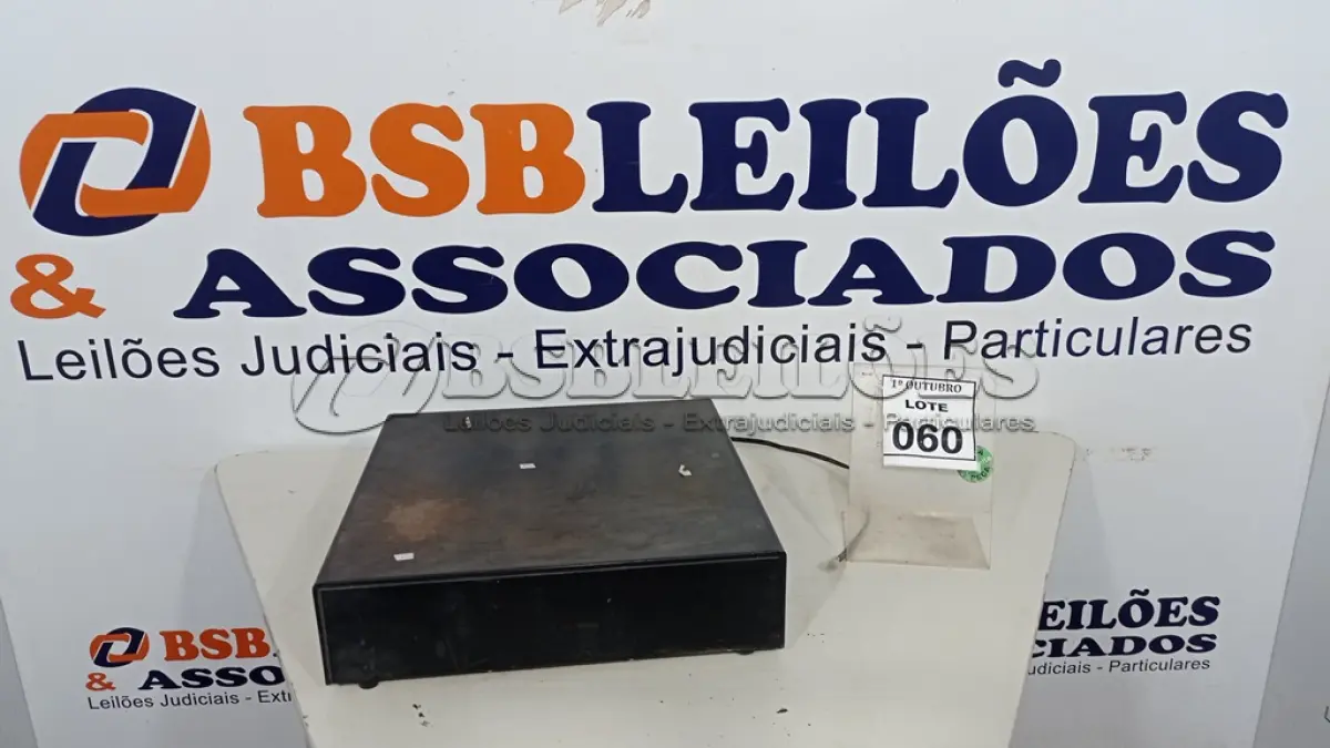 LOTE 060 - 01 GAVETA DE DINHEIRO. (NO ESTADO) ATENÇÃO! FAZER A VISITAÇÃO ANTES DE ARREMATAR, NÃO SABEMOS SE FUNCIONA, LEILÃO NÃO TEM GARANTIA E NEM DEVOLUÇÃO, SUJEITO A POSSÍVEIS AVARIAS VISÍVEIS/OCULTAS E/OU AUSÊNCIA DE COMPONENTES.