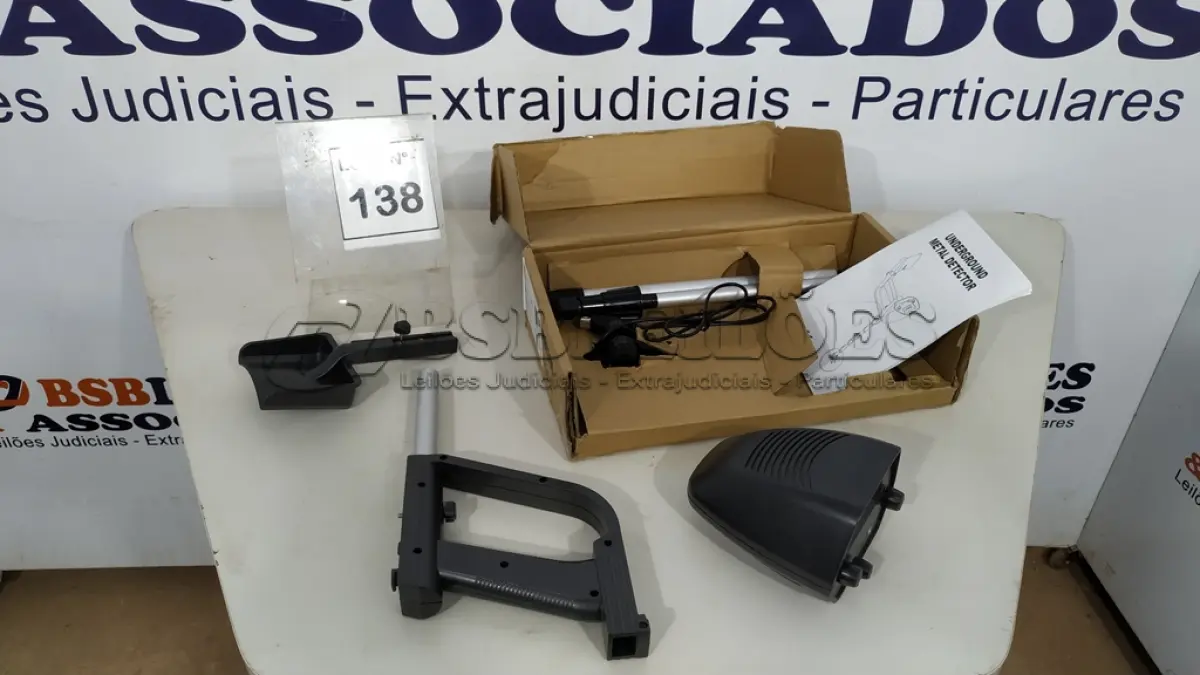 LOTE 138 - 01 DETECTOR DE METAIS MD-4030. (NO ESTADO, NÃO SABEMOS SE FUNCIONA. LEILÃO NÃO TEM GARANTIA E NEM DEVOLUÇÃO, SUJEITO A POSSÍVEIS AVARIAS VISÍVEIS/OCULTAS E/OU AUSÊNCIA DE COMPONENTES)