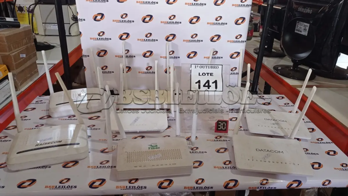 LOTE 141 - 08 ROTEADORES. (NO ESTADO) ATENÇÃO! FAZER A VISITAÇÃO ANTES DE ARREMATAR, NÃO SABEMOS SE FUNCIONA, LEILÃO NÃO TEM GARANTIA E NEM DEVOLUÇÃO, SUJEITO A POSSÍVEIS AVARIAS VISÍVEIS/OCULTAS E/OU AUSÊNCIA DE COMPONENTES.