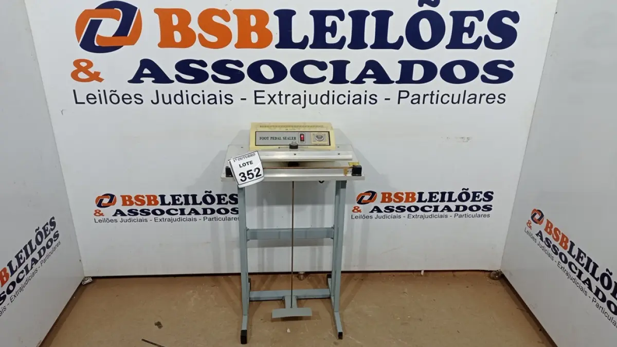 LOTE 352