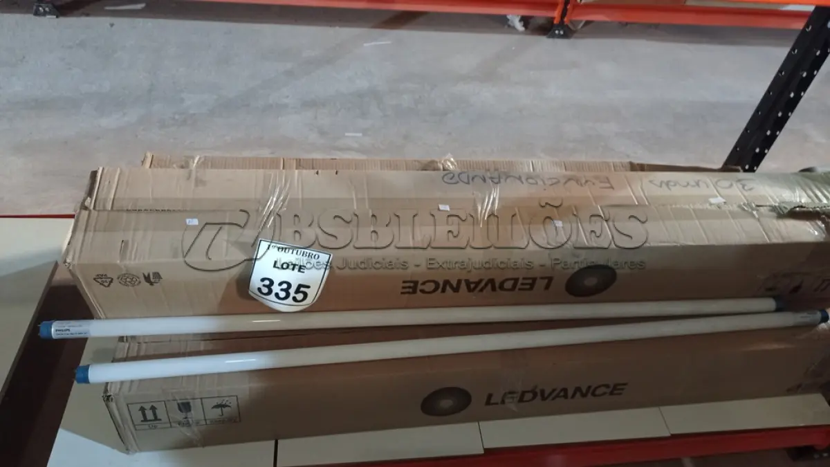 LOTE 335 - 01 LOTE COM GRANDE QUANTIDADE DE LÂMPADAS LED. (NO ESTADO) ATENÇÃO! FAZER A VISITAÇÃO ANTES DE ARREMATAR, NÃO SABEMOS SE FUNCIONA, LEILÃO NÃO TEM GARANTIA E NEM DEVOLUÇÃO, SUJEITO A POSSÍVEIS AVARIAS VISÍVEIS/OCULTAS E/OU AUSÊNCIA DE COMPONENTES.