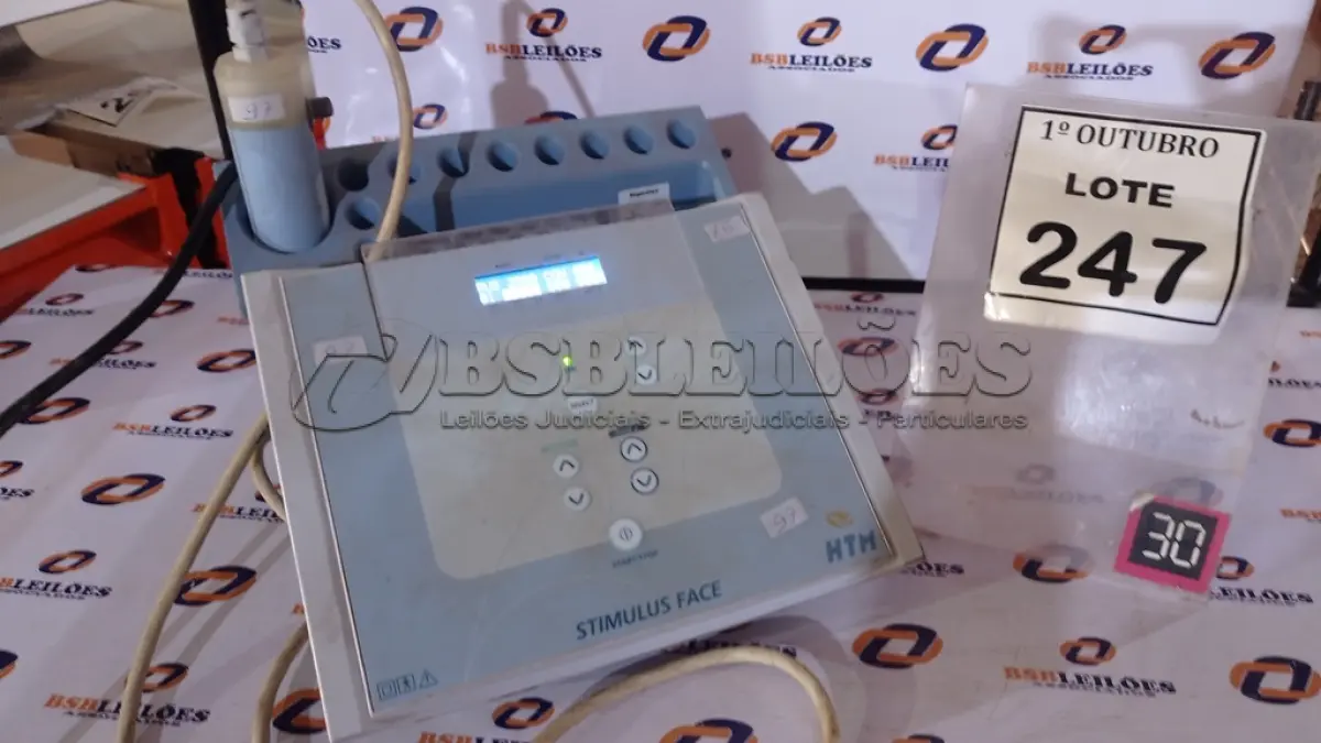 LOTE 247 - 01 APARELHO DE ESTÉTICA FACIAL STIMULUS FACE. (NO ESTADO) ATENÇÃO! FAZER A VISITAÇÃO ANTES DE ARREMATAR, NÃO SABEMOS SE FUNCIONA, LEILÃO NÃO TEM GARANTIA E NEM DEVOLUÇÃO, SUJEITO A POSSÍVEIS AVARIAS VISÍVEIS/OCULTAS E/OU AUSÊNCIA DE COMPONENTES.