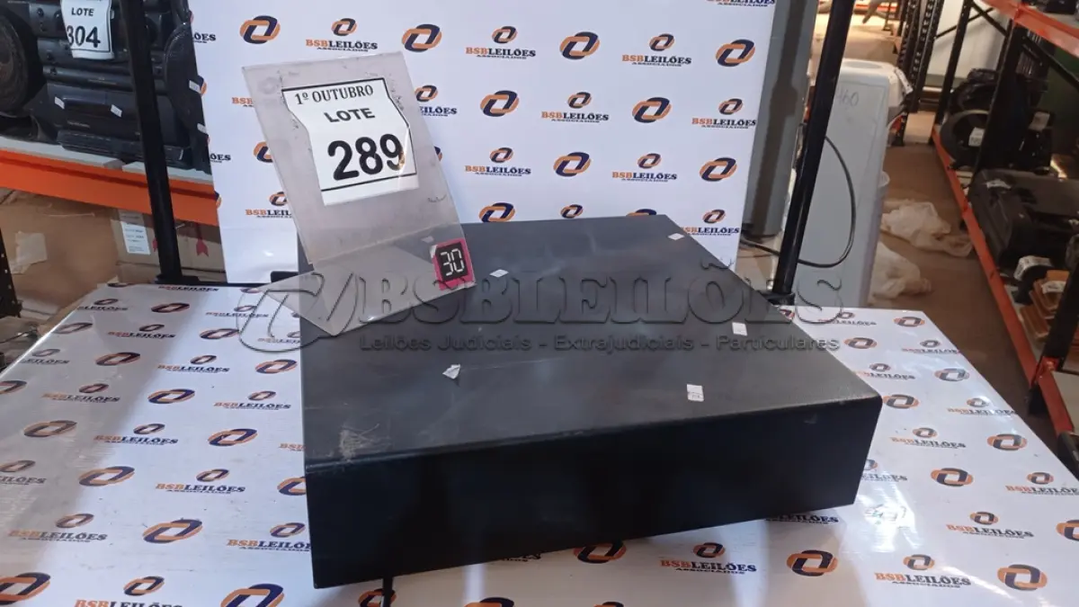 LOTE 289 - 01 GAVETA DE DINHEIRO. (NO ESTADO) ATENÇÃO! FAZER A VISITAÇÃO ANTES DE ARREMATAR, NÃO SABEMOS SE FUNCIONA, LEILÃO NÃO TEM GARANTIA E NEM DEVOLUÇÃO, SUJEITO A POSSÍVEIS AVARIAS VISÍVEIS/OCULTAS E/OU AUSÊNCIA DE COMPONENTES.
