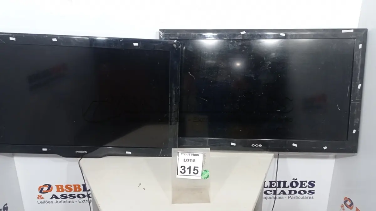 LOTE 315 - 01 TV LCD 42’’ MARCA CCE E 01 TV LCD 40’’ MARCA PHILIPS. (NO ESTADO) ATENÇÃO! FAZER A VISITAÇÃO ANTES DE ARREMATAR, NÃO SABEMOS SE FUNCIONA, LEILÃO NÃO TEM GARANTIA E NEM DEVOLUÇÃO, SUJEITO A POSSÍVEIS AVARIAS VISÍVEIS/OCULTAS E/OU AUSÊNCIA DE COMPONENTES.