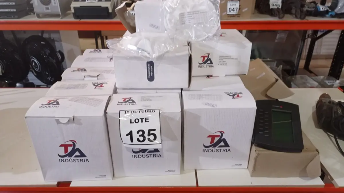 LOTE 135