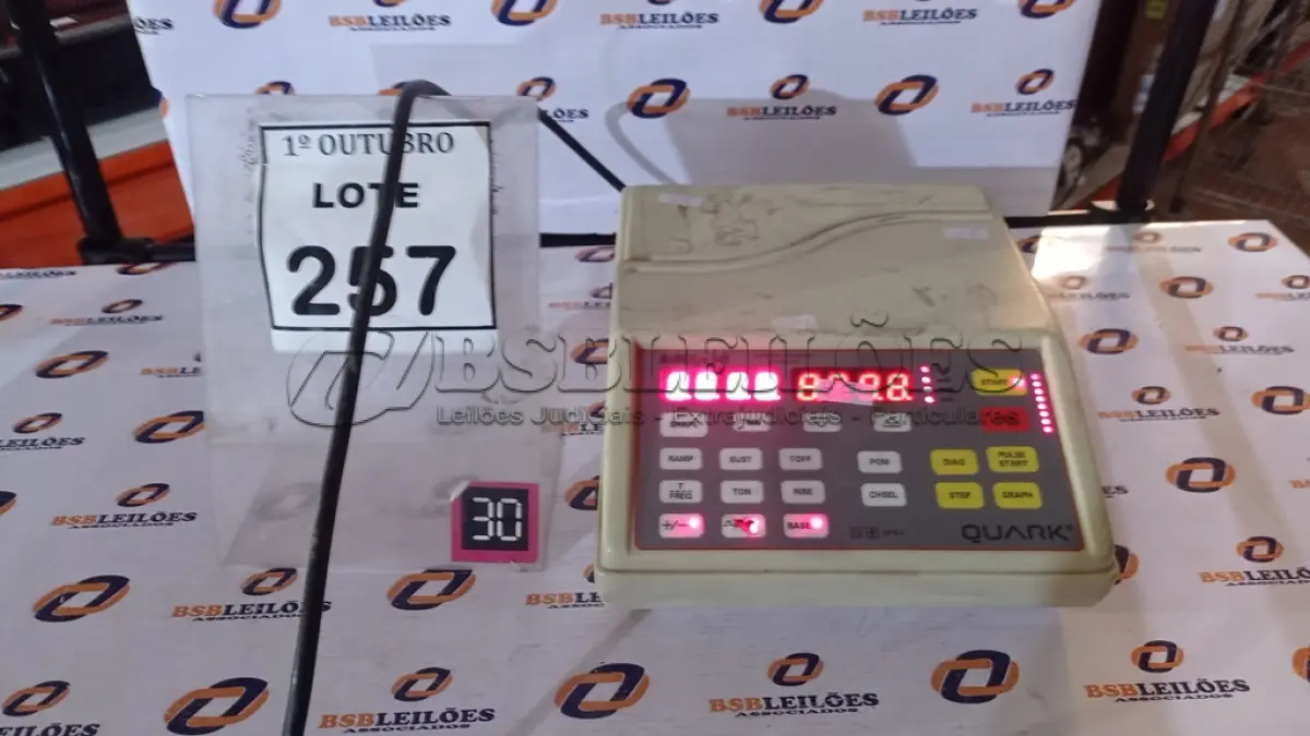 LOTE 257 - 01 GERADOR UNIVERSAL DE PULSOS. (NO ESTADO) ATENÇÃO! FAZER A VISITAÇÃO ANTES DE ARREMATAR, NÃO SABEMOS SE FUNCIONA, LEILÃO NÃO TEM GARANTIA E NEM DEVOLUÇÃO, SUJEITO A POSSÍVEIS AVARIAS VISÍVEIS/OCULTAS E/OU AUSÊNCIA DE COMPONENTES.