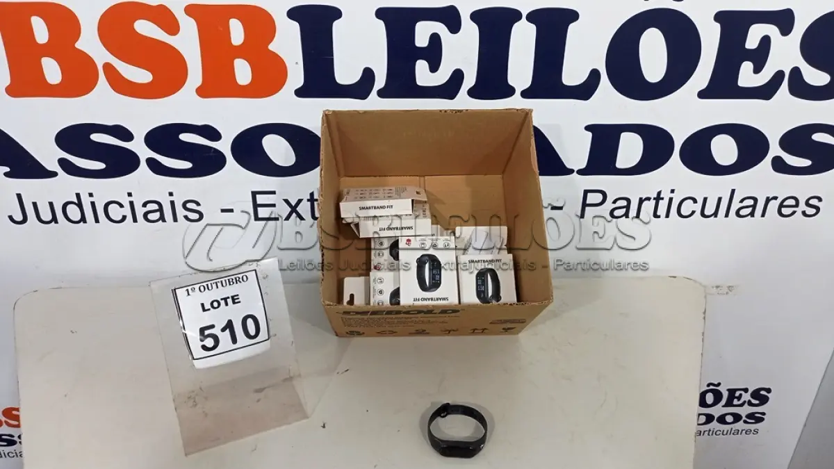 LOTE 510 - 01 LOTE COM VÁRIOS RELÓGIOS SMARTBAND FIT. (NO ESTADO) ATENÇÃO! FAZER A VISITAÇÃO ANTES DE ARREMATAR, NÃO SABEMOS SE FUNCIONA, LEILÃO NÃO TEM GARANTIA E NEM DEVOLUÇÃO, SUJEITO A POSSÍVEIS AVARIAS VISÍVEIS/OCULTAS E/OU AUSÊNCIA DE COMPONENTES.