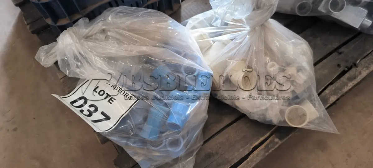 LOTE 037 - 01 LOTE COM CONEXÕES DIVERSAS PARA ÁGUA E ESGOTO. (NO ESTADO) ATENÇÃO! FAZER A VISITAÇÃO ANTES DE ARREMATAR, NÃO SABEMOS SE FUNCIONA, LEILÃO NÃO TEM GARANTIA E NEM DEVOLUÇÃO, SUJEITO A POSSÍVEIS AVARIAS VISÍVEIS/OCULTAS E/OU AUSÊNCIA DE COMPONENTES.