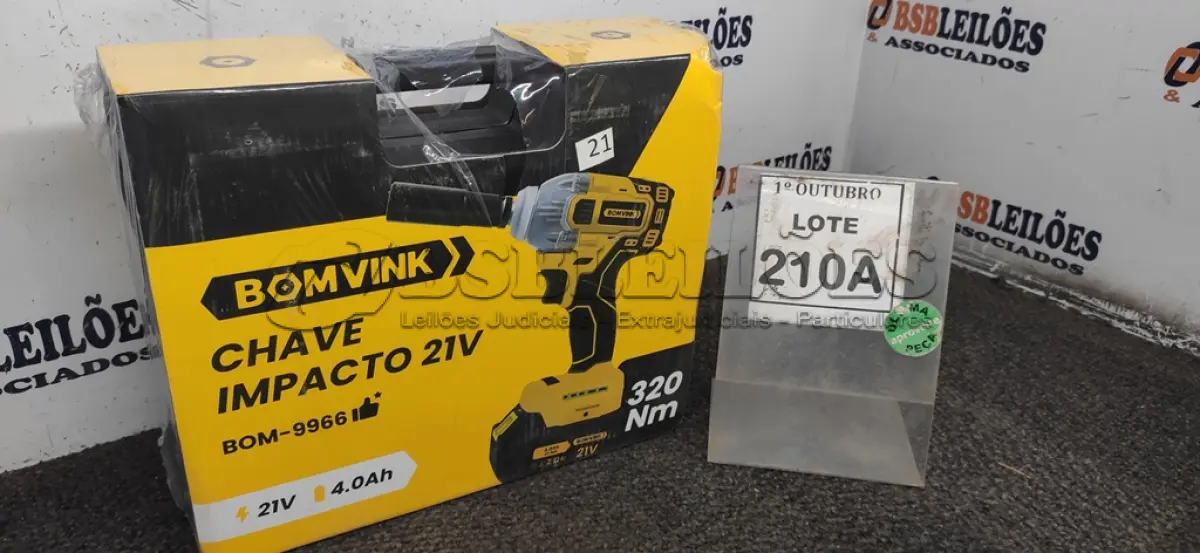 LOTE 210 - 01 CHAVE DE IMPACTO COM DUAS BATERIAS MALETA E ACESSÓRIOS (PRODUTO NOVO) (NO ESTADO) ATENÇÃO! FAZER A VISITAÇÃO ANTES DE ARREMATAR, NÃO SABEMOS SE FUNCIONA, LEILÃO NÃO TEM GARANTIA E NEM DEVOLUÇÃO, SUJEITO A POSSÍVEIS AVARIAS VISÍVEIS/OCULTAS E/OU AUSÊNCIA DE COMPONENTES.