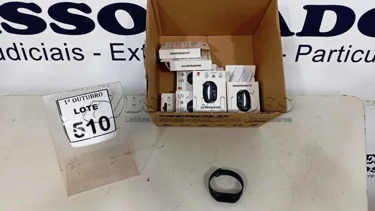 LOTE 510 - 01 LOTE COM VÁRIOS RELÓGIOS SMARTBAND FIT. (NO ESTADO) ATENÇÃO! FAZER A VISITAÇÃO ANTES DE ARREMATAR, NÃO SABEMOS SE FUNCIONA, LEILÃO NÃO TEM GARANTIA E NEM DEVOLUÇÃO, SUJEITO A POSSÍVEIS AVARIAS VISÍVEIS/OCULTAS E/OU AUSÊNCIA DE COMPONENTES.