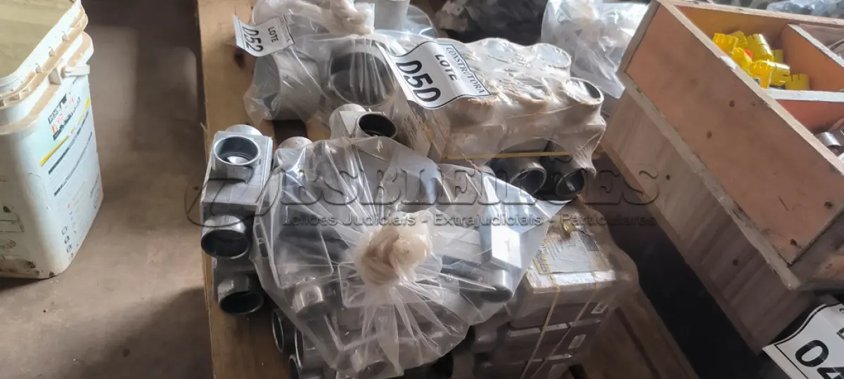 LOTE 050 - 01 LOTE COM CONDULETES EM ALUMÍNIO. (NO ESTADO) ATENÇÃO! FAZER A VISITAÇÃO ANTES DE ARREMATAR, NÃO SABEMOS SE FUNCIONA, LEILÃO NÃO TEM GARANTIA E NEM DEVOLUÇÃO, SUJEITO A POSSÍVEIS AVARIAS VISÍVEIS/OCULTAS E/OU AUSÊNCIA DE COMPONENTES.