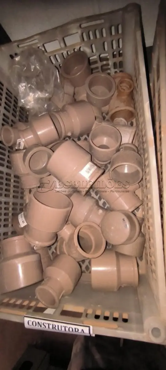 LOTE 386 - 01 LOTE COM TE 50X25, CAPS DE 50MM E REDUÇÃO 75X50MM. (CAIXA ORGANIZADORA NAO INCLUSA) (NO ESTADO) ATENÇÃO! FAZER A VISITAÇÃO ANTES DE ARREMATAR, NÃO SABEMOS SE FUNCIONA, LEILÃO NÃO TEM GARANTIA E NEM DEVOLUÇÃO, SUJEITO A POSSÍVEIS AVARIAS VISÍVEIS/OCULTAS E/OU AUSÊNCIA DE COMPONENTES.