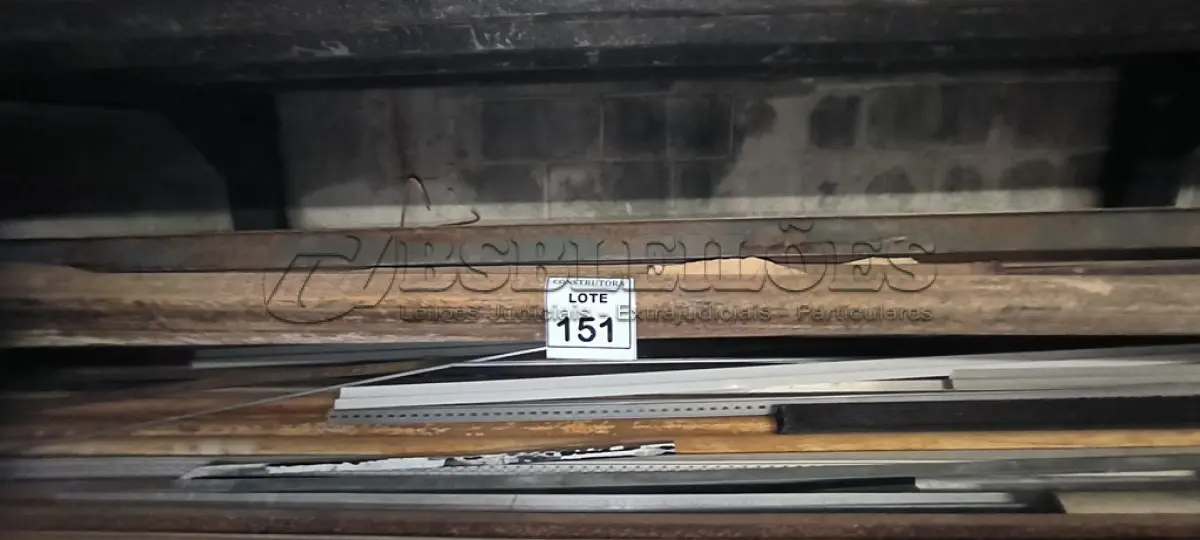 LOTE 151 - 09 PERFIS EM FERRO. (NO ESTADO) ATENÇÃO! FAZER A VISITAÇÃO ANTES DE ARREMATAR, NÃO SABEMOS SE FUNCIONA, LEILÃO NÃO TEM GARANTIA E NEM DEVOLUÇÃO, SUJEITO A POSSÍVEIS AVARIAS VISÍVEIS/OCULTAS E/OU AUSÊNCIA DE COMPONENTES.