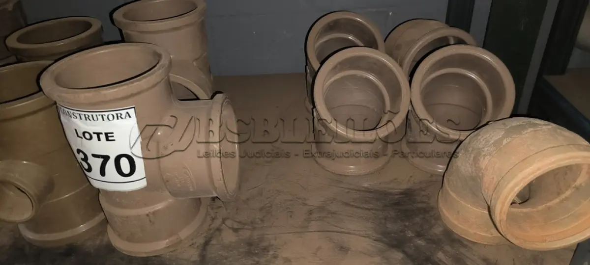 LOTE 370 - 01 LOTE COM TE E JOELHOS TAMANHOS DIVERSOS. (NO ESTADO) ATENÇÃO! FAZER A VISITAÇÃO ANTES DE ARREMATAR, NÃO SABEMOS SE FUNCIONA, LEILÃO NÃO TEM GARANTIA E NEM DEVOLUÇÃO, SUJEITO A POSSÍVEIS AVARIAS VISÍVEIS/OCULTAS E/OU AUSÊNCIA DE COMPONENTES.
