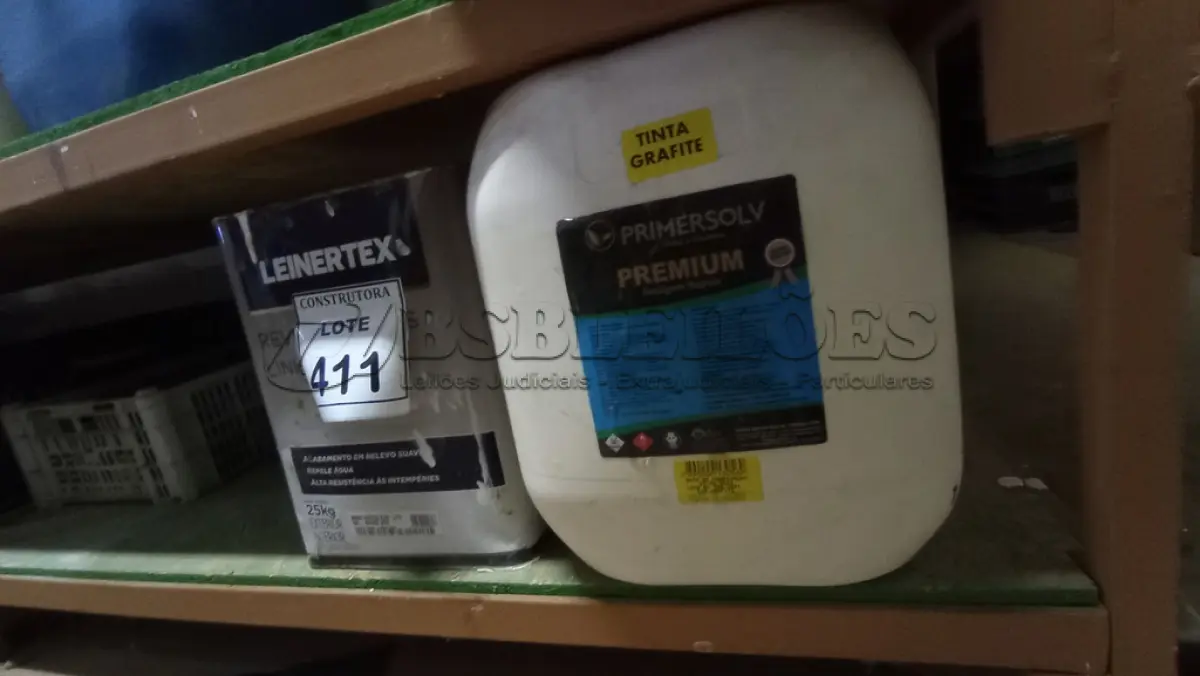 LOTE 411 - 01 GALÃO DE ZARCÃO E 01 LATA MICRO RÚSTICO SLIM. (NO ESTADO) ATENÇÃO! FAZER A VISITAÇÃO ANTES DE ARREMATAR, NÃO SABEMOS SE FUNCIONA, LEILÃO NÃO TEM GARANTIA E NEM DEVOLUÇÃO, SUJEITO A POSSÍVEIS AVARIAS VISÍVEIS/OCULTAS E/OU AUSÊNCIA DE COMPONENTES.