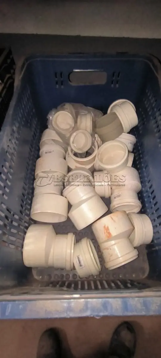 LOTE 391 - 01 LOTE DE REDUÇÃO DE 100X75MM E CAP 75MM. (NO ESTADO) ATENÇÃO! FAZER A VISITAÇÃO ANTES DE ARREMATAR, NÃO SABEMOS SE FUNCIONA, LEILÃO NÃO TEM GARANTIA E NEM DEVOLUÇÃO, SUJEITO A POSSÍVEIS AVARIAS VISÍVEIS/OCULTAS E/OU AUSÊNCIA DE COMPONENTES.