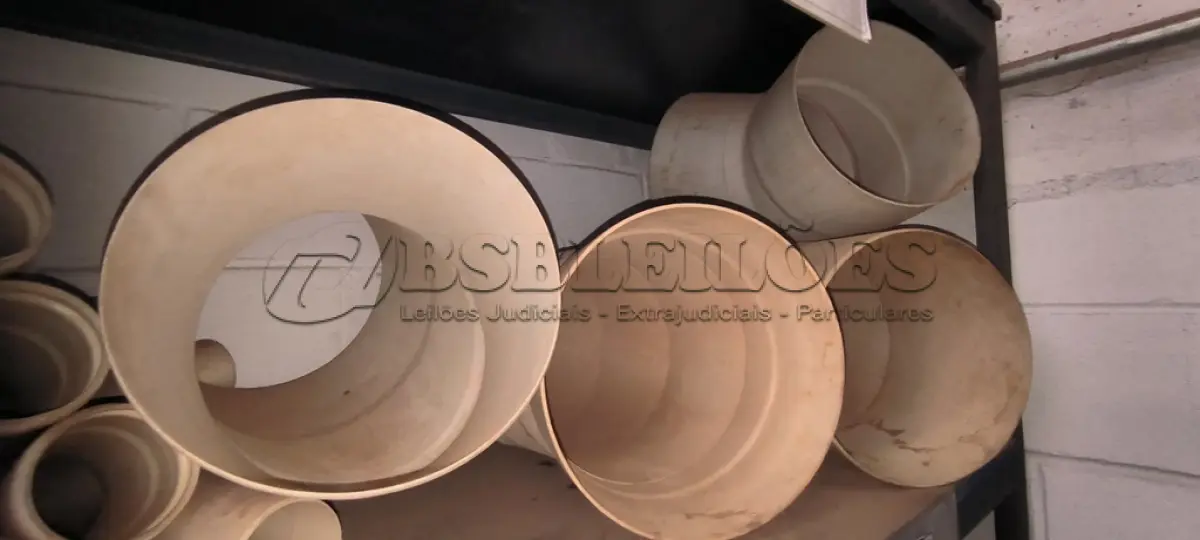 LOTE 364 - 05 JOELHOS DE PVC PARA ESGOTO 45’ X250MM. (NO ESTADO) ATENÇÃO! FAZER A VISITAÇÃO ANTES DE ARREMATAR, NÃO SABEMOS SE FUNCIONA, LEILÃO NÃO TEM GARANTIA E NEM DEVOLUÇÃO, SUJEITO A POSSÍVEIS AVARIAS VISÍVEIS/OCULTAS E/OU AUSÊNCIA DE COMPONENTES.