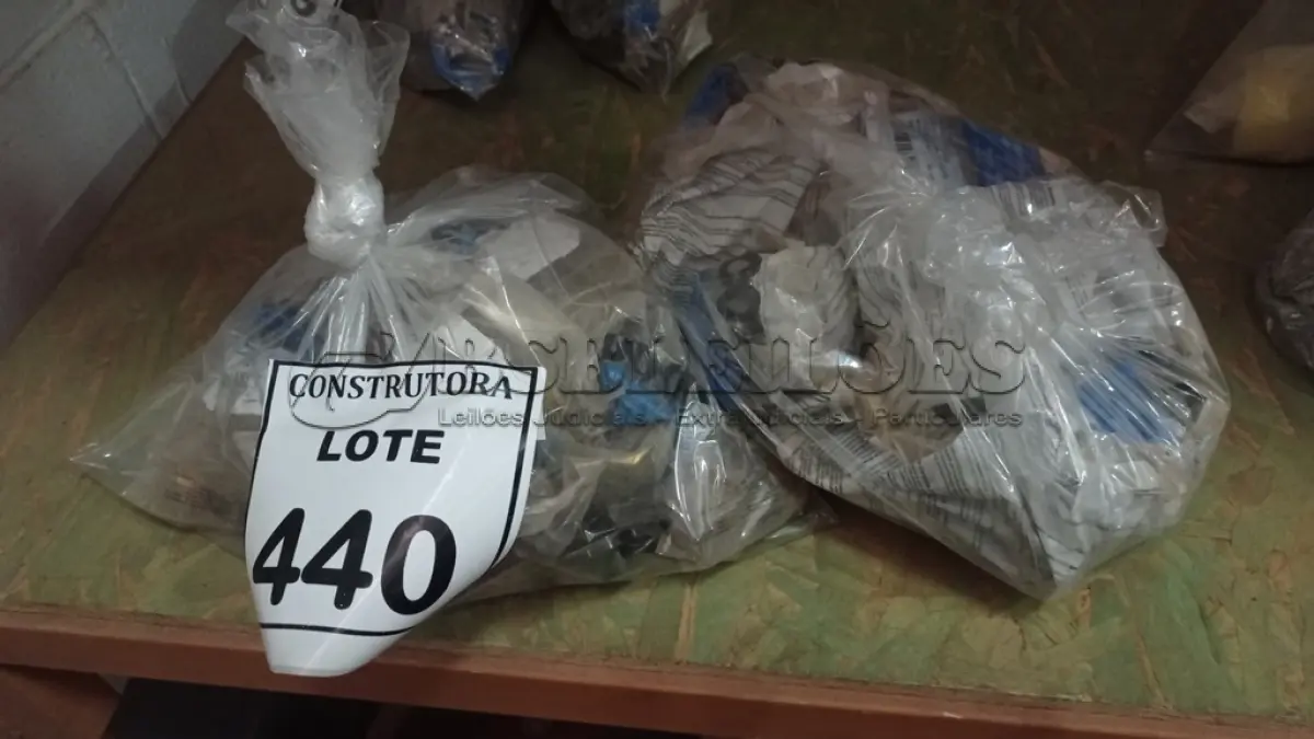 LOTE 440