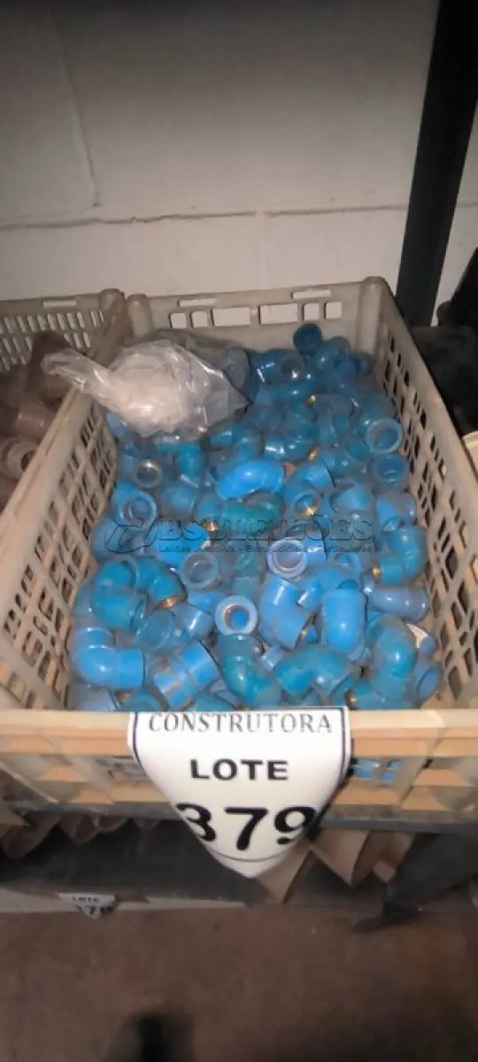 LOTE 379 - 01 LOTE COM JOELHOS DE 25X1/2 AZUL SOLDÁVEL. (CAIXA ORGANIZADORA NAO INCLUSA) (NO ESTADO) ATENÇÃO! FAZER A VISITAÇÃO ANTES DE ARREMATAR, NÃO SABEMOS SE FUNCIONA, LEILÃO NÃO TEM GARANTIA E NEM DEVOLUÇÃO, SUJEITO A POSSÍVEIS AVARIAS VISÍVEIS/OCULTAS E/OU AUSÊNCIA DE COMPONENTES.