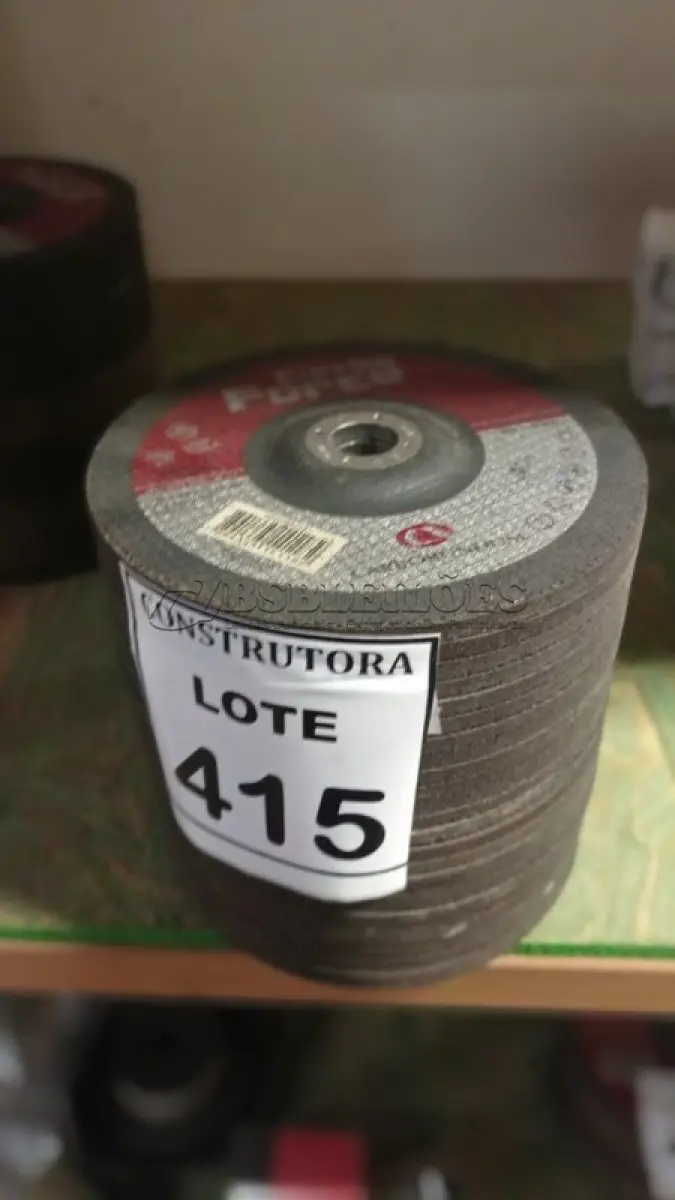 LOTE 415 - 25 DISCO DE DESBASTE DE 7” PARA LIXADEIRA. (NO ESTADO) ATENÇÃO! FAZER A VISITAÇÃO ANTES DE ARREMATAR, NÃO SABEMOS SE FUNCIONA, LEILÃO NÃO TEM GARANTIA E NEM DEVOLUÇÃO, SUJEITO A POSSÍVEIS AVARIAS VISÍVEIS/OCULTAS E/OU AUSÊNCIA DE COMPONENTES.