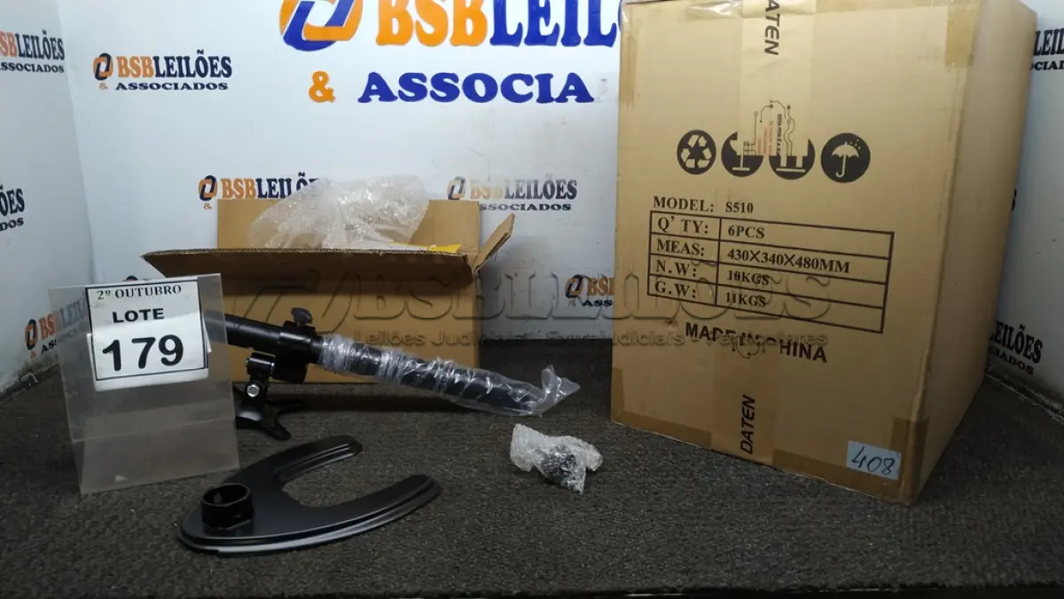 LOTE 179 - 01 CAIXA COM 06 SUPORTES PARA MONITORES MARCA DATEN. (NO ESTADO) ATENÇÃO! FAZER A VISITAÇÃO ANTES DE ARREMATAR, NÃO SABEMOS SE FUNCIONA, LEILÃO NÃO TEM GARANTIA E NEM DEVOLUÇÃO, SUJEITO A POSSÍVEIS AVARIAS VISÍVEIS/OCULTAS E/OU AUSÊNCIA DE COMPONENTES.