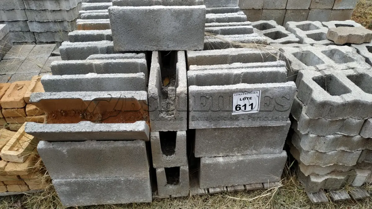 LOTE 611
