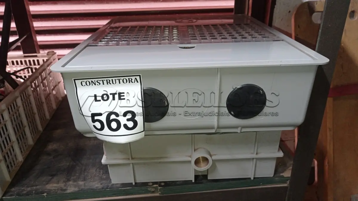 LOTE 563 - 02 CAIXAS DA CAESB. (NO ESTADO) ATENÇÃO! FAZER A VISITAÇÃO ANTES DE ARREMATAR, NÃO SABEMOS SE FUNCIONA, LEILÃO NÃO TEM GARANTIA E NEM DEVOLUÇÃO, SUJEITO A POSSÍVEIS AVARIAS VISÍVEIS/OCULTAS E/OU AUSÊNCIA DE COMPONENTES.