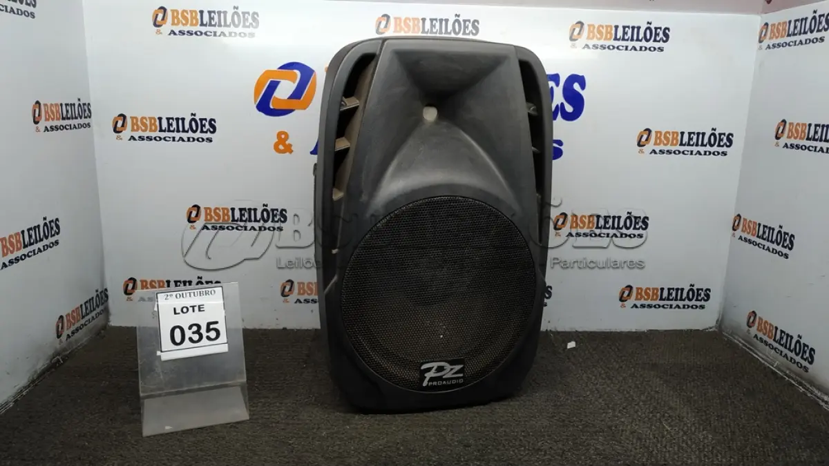 LOTE 035 - 01 CAIXA DE SOM MARCA PZ PRO ÁUDIO. (NO ESTADO) ATENÇÃO! FAZER A VISITAÇÃO ANTES DE ARREMATAR, NÃO SABEMOS SE FUNCIONA. LEILÃO NÃO TEM GARANTIA E NEM DEVOLUÇÃO, SUJEITO A POSSÍVEIS AVARIAS VISÍVEIS/OCULTAS E/OU AUSÊNCIA DE COMPONENTES