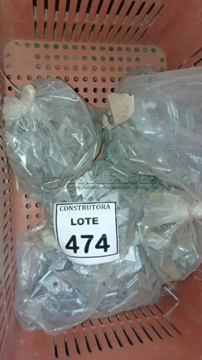 LOTE 474 - 01 LOTE COM PORCAS LOZANGO. (CAIXA ORGANIZADORA NAO INCLUSA) (NO ESTADO) ATENÇÃO! FAZER A VISITAÇÃO ANTES DE ARREMATAR, NÃO SABEMOS SE FUNCIONA, LEILÃO NÃO TEM GARANTIA E NEM DEVOLUÇÃO, SUJEITO A POSSÍVEIS AVARIAS VISÍVEIS/OCULTAS E/OU AUSÊNCIA DE COMPONENTES.