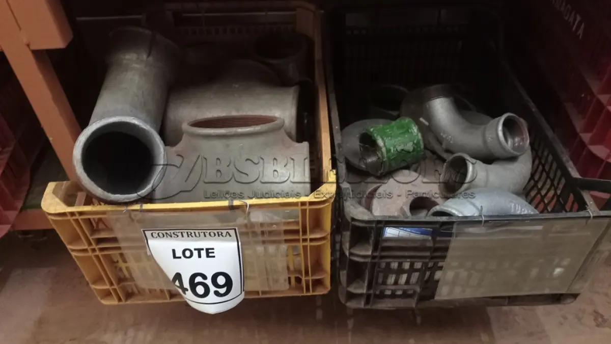 LOTE 469 - 01 LOTE COM FLANGER E TE DIVERSOS EM FERRO GALVANIZADOS. (CAIXA ORGANIZADORA NAO INCLUSA) (NO ESTADO) ATENÇÃO! FAZER A VISITAÇÃO ANTES DE ARREMATAR, NÃO SABEMOS SE FUNCIONA, LEILÃO NÃO TEM GARANTIA E NEM DEVOLUÇÃO, SUJEITO A POSSÍVEIS AVARIAS VISÍVEIS/OCULTAS E/OU AUSÊNCIA DE COMPONENTES.
