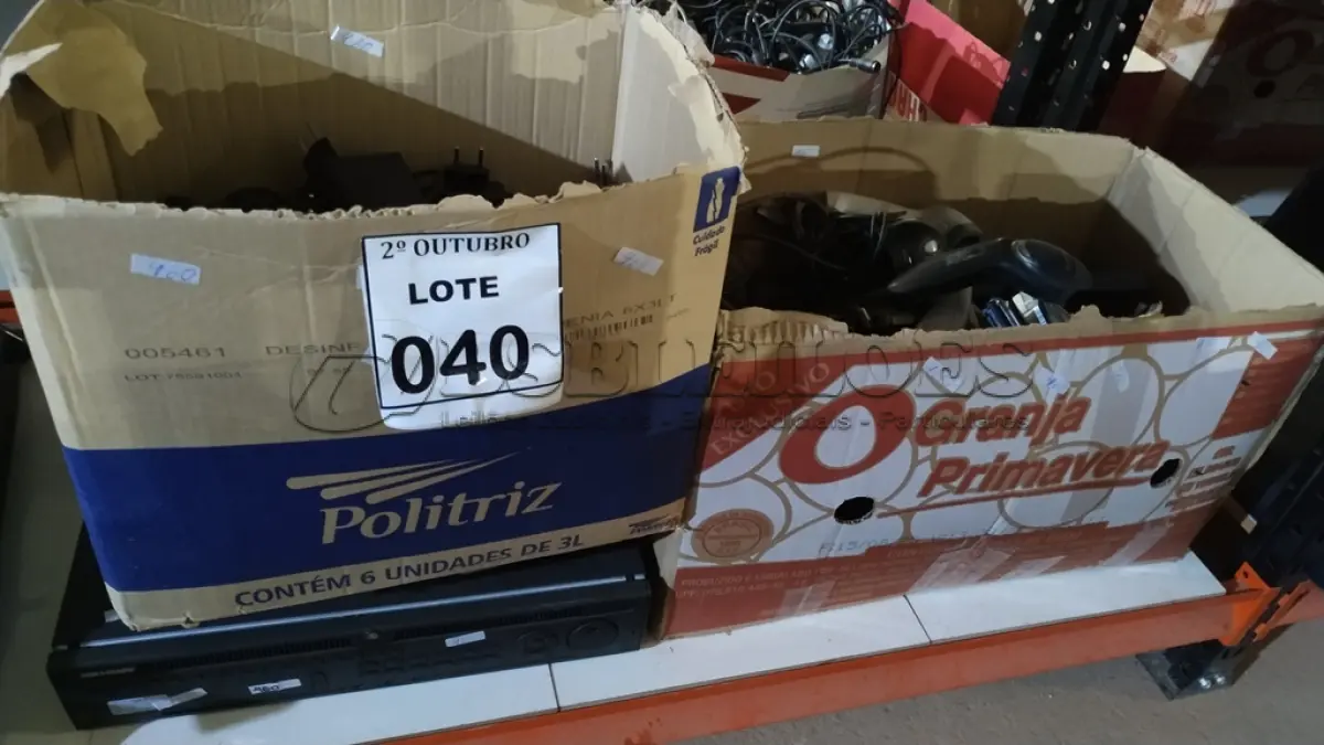 LOTE 040 - 01 LOTE COM GRANDE QUANTIDADE DE FONTES DIVERSAS, DVR, HD, LEITORAS DE CÓDIGO DE BARRAS E PERIFÉRICOS DIVERSOS. (NO ESTADO) ATENÇÃO! FAZER A VISITAÇÃO ANTES DE ARREMATAR, NÃO SABEMOS SE FUNCIONA, LEILÃO NÃO TEM GARANTIA E NEM DEVOLUÇÃO, SUJEITO A POSSÍVEIS AVARIAS VISÍVEIS/OCULTAS E/OU AUSÊNCIA DE COMPONENTES.