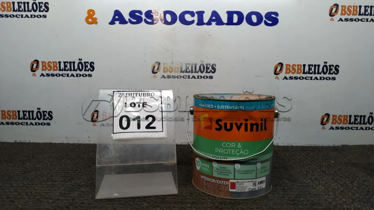 LOTE 012 - 01 LATA DE ESMALTE SINTÉTICO COM 3,6L NA COR BRILHANTE VERMELHO MARCA SUVINIL. (NO ESTADO) ATENÇÃO! FAZER A VISITAÇÃO ANTES DE ARREMATAR, NÃO SABEMOS SE FUNCIONA, LEILÃO NÃO TEM GARANTIA E NEM DEVOLUÇÃO, SUJEITO A POSSÍVEIS AVARIAS VISÍVEIS/OCULTAS E/OU AUSÊNCIA DE COMPONENTES.